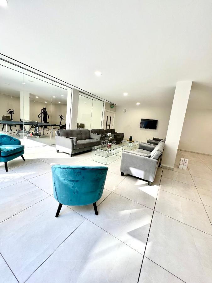 Emerald Suites 普罗塔拉斯 外观 照片