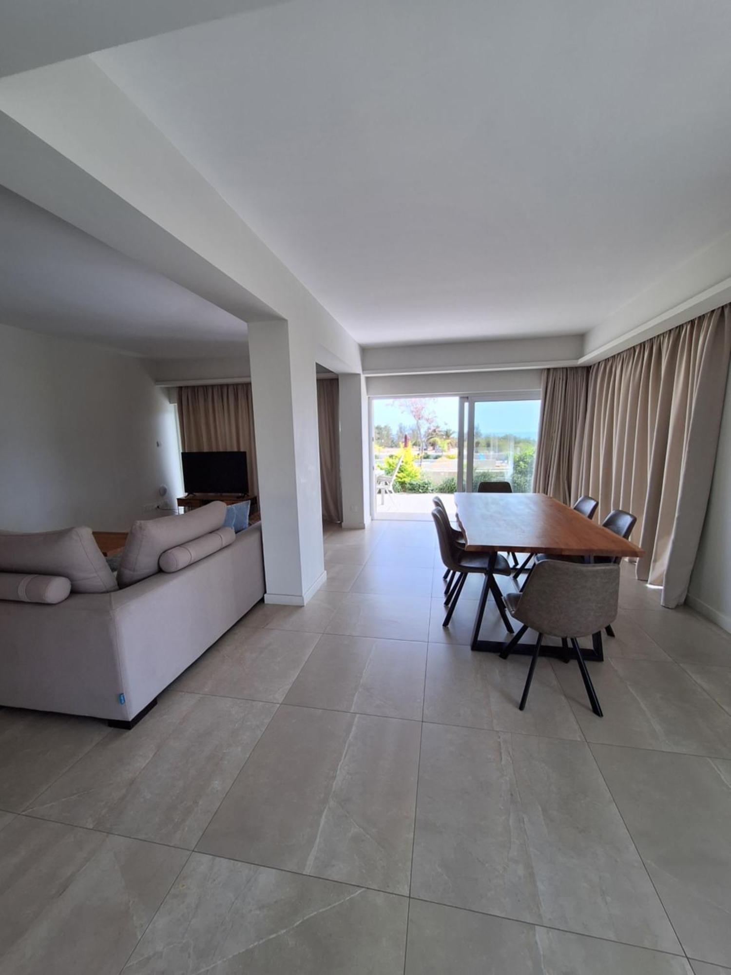 Emerald Suites 普罗塔拉斯 外观 照片