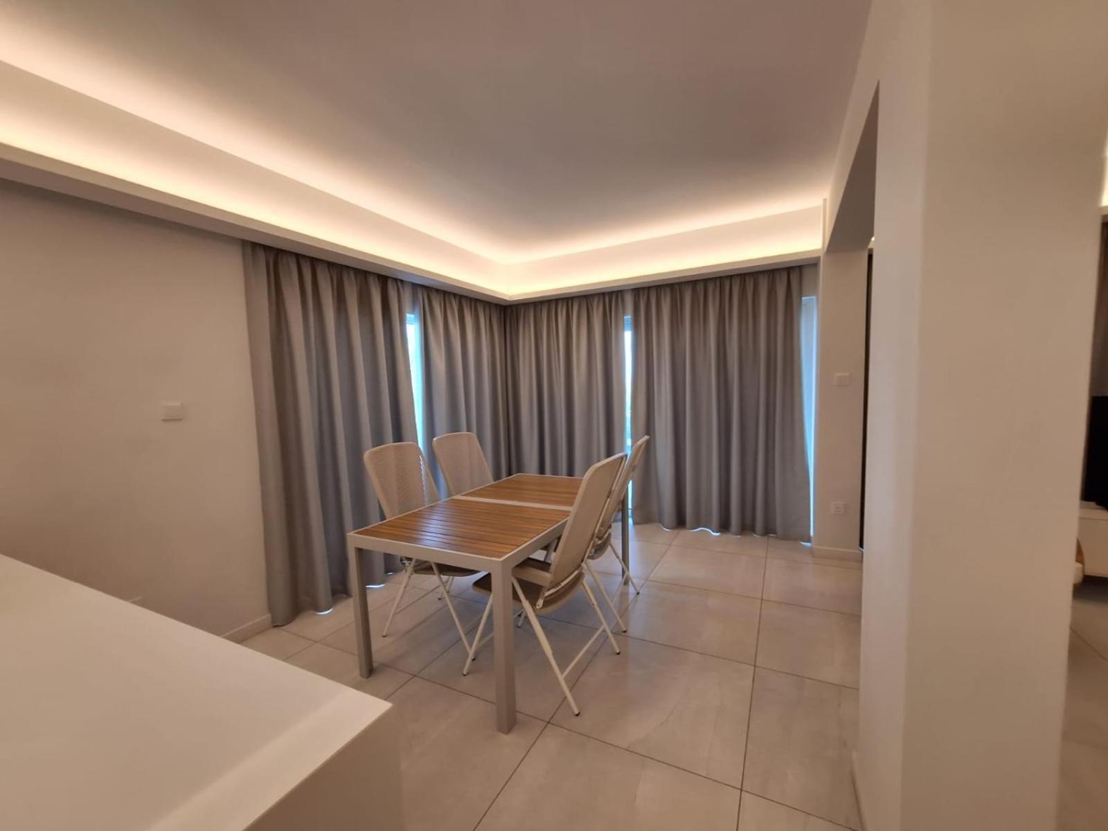 Emerald Suites 普罗塔拉斯 外观 照片