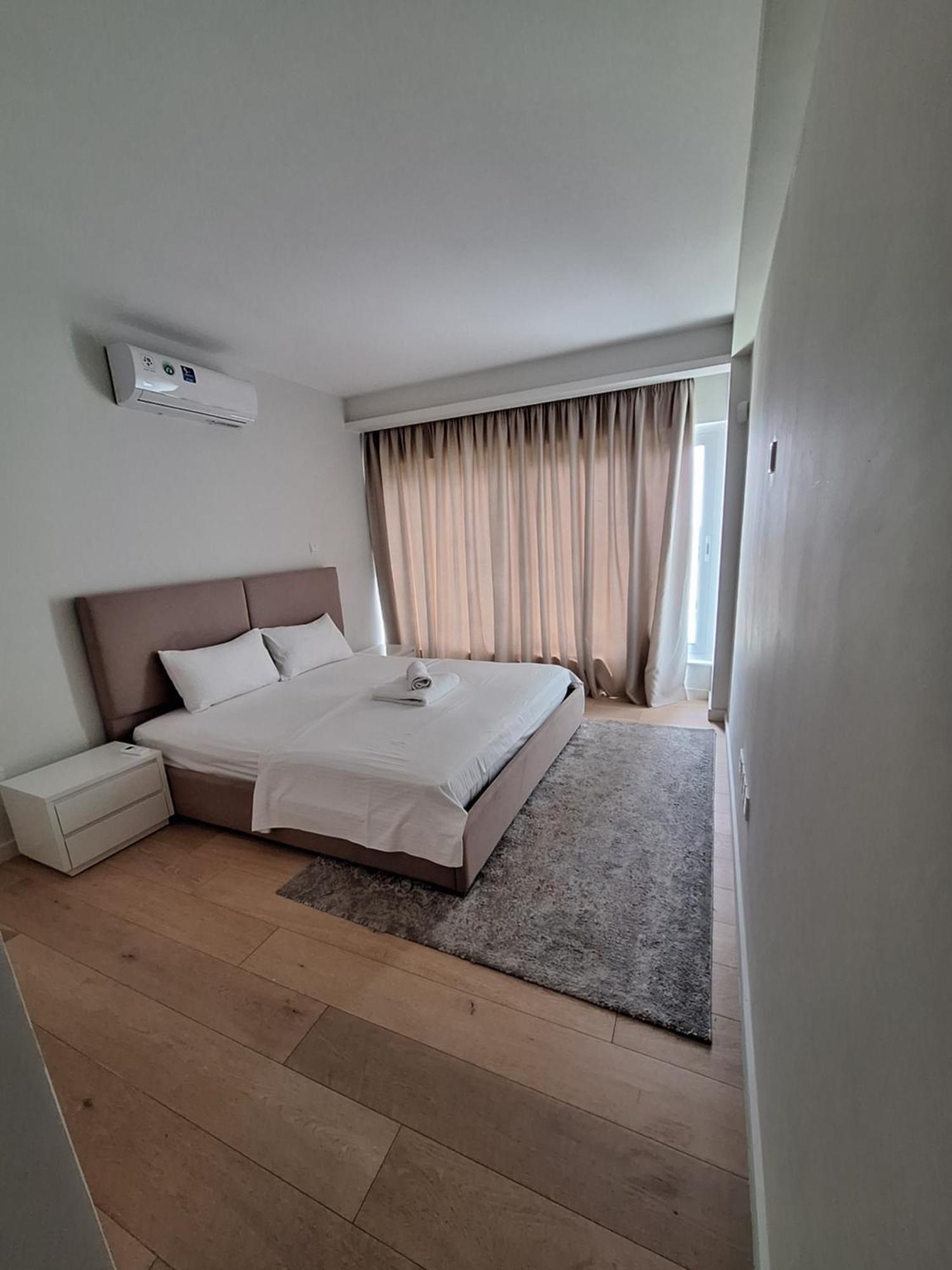 Emerald Suites 普罗塔拉斯 外观 照片